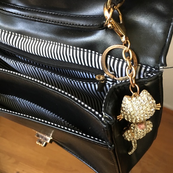 Purse - Picture 4 of 4